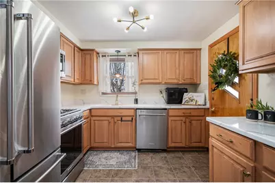 1902 Worcester Drive, Scott Township, PA 15243 - Photo 8