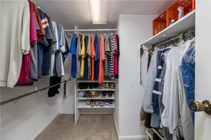 2120 Greentree Rd, Scott Township, PA 15220 - Photo 16