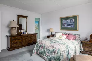 2120 Greentree Rd, Scott Township, PA 15220 - Photo 18