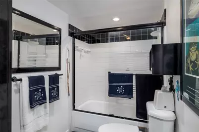 2120 Greentree Road #511E, Scott Township, PA 15220 - Photo 14