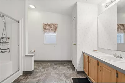 811 Wild Violet Dr, Pittsburgh, PA 15239 - Photo 18