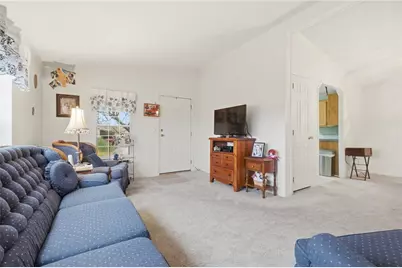 811 Wild Violet Dr, Pittsburgh, PA 15239 - Photo 8