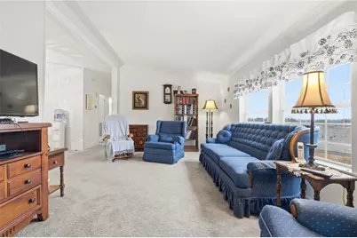 811 Wild Violet Dr, Pittsburgh, PA 15239 - Photo 6