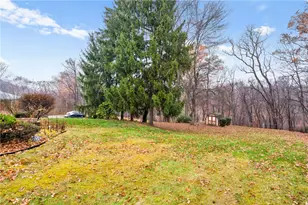34 Sterling Dr, Robinson Twp, PA 15108 - Photo 18