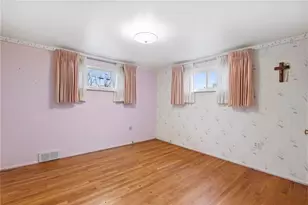 34 Sterling Dr, Robinson Twp, PA 15108 - Photo 8