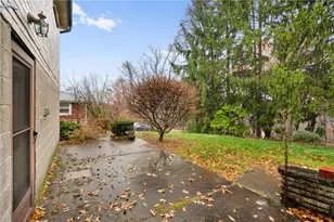 34 Sterling Dr, Robinson Twp, PA 15108 - Photo 16