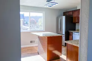 526 Magazine, Carnegie, PA 15106 - Photo 8