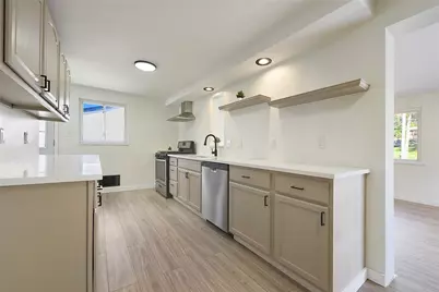 4619 Greensprings Avenue, West Mifflin, PA 15122 - Photo 6