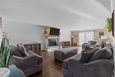 700 Montclair, Allegheny Township, PA 15068 - Photo 8