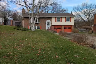 117 S Harleston Dr, Ross Twp, PA 15237 - Photo 2