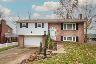 2818 Autumnwood Dr, Pittsburgh, PA 15116 - Photo 1