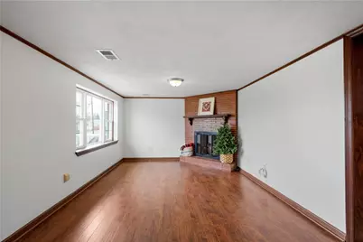 955 Vista Glen Dr, Bethel Park, PA 15102 - Photo 4