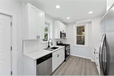 233 E 19th Ave, Homestead, PA 15120 - Photo 8