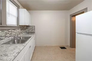 1326 Woodland Ave, Marshall Shadeland, PA 15212 - Photo 8