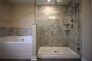 212 Creekside Dr, Oakdale, PA 15071 - Photo 24