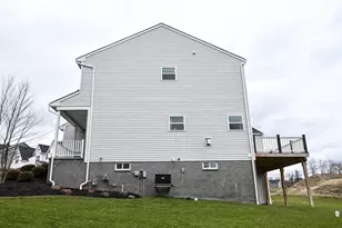 212 Creekside Dr, Oakdale, PA 15071 - Photo 34