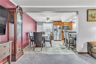 660 Surfside Dr, Pittsburgh, PA 15239 - Photo 12