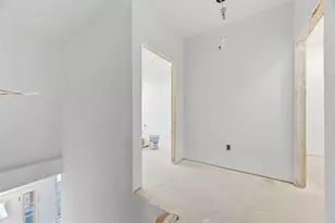 111 Joe Ln, Valencia, PA 16059 - Photo 32