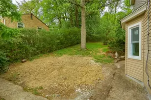 419 Maytide St, Pittsburgh, PA 15227 - Photo 8