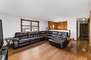 2011 Riverview Dr, Jefferson Hills, PA 15332 - Photo 6
