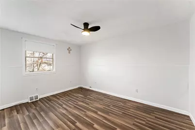 2011 Riverview Dr, Jefferson Hills, PA 15332 - Photo 20