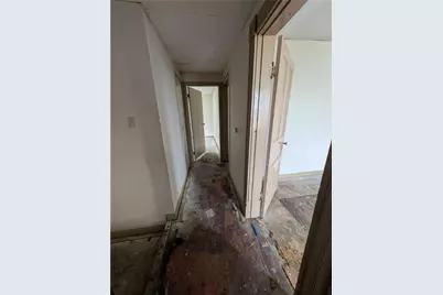 709-711 Fruit Way, McKees Rocks, PA 15136 - Photo 8