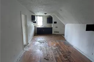 709-711 Fruit Way, McKees Rocks, PA 15136 - Photo 10