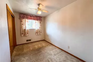 712 Shadyside Dr, West Mifflin, PA 15122 - Photo 14