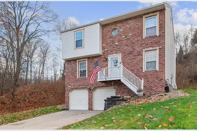 121 Shelbourne Dr, Moon/Crescent Twp, PA 15108 - Photo 2