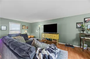 121 Shelbourne Dr, Moon/Crescent Twp, PA 15108 - Photo 8