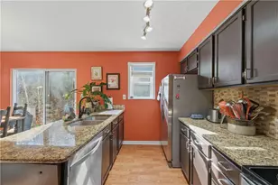 121 Shelbourne Dr, Moon/Crescent Twp, PA 15108 - Photo 10