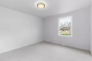 176 Colonial Village Dr, Pittsburgh, PA 15235 - Photo 12