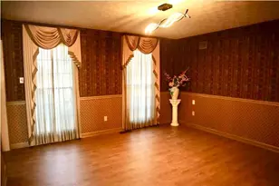 616 Macassar Dr, Pittsburgh, PA 15236 - Photo 6