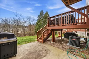 2657 Hunters Point Dr, Pittsburgh, PA 15090 - Photo 42