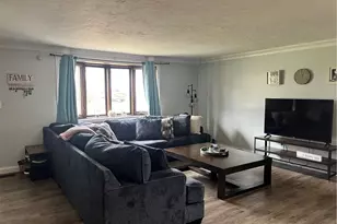 219 Wren Dr, Hempfield Township, PA 15601 - Photo 4