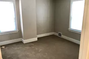 715 Scott Ave, Jeannette, PA 15644 - Photo 12