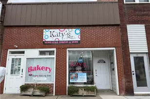 429 Lawrence Ave, Ellwood City, PA 16117 - Photo 1