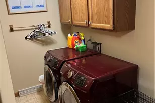 6 Southridge Rd, Hempfield Township, PA 16125 - Photo 8