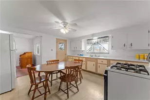 2073 Warren Ave, North Huntingdon, PA 15642 - Photo 6