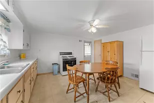 2073 Warren Ave, North Huntingdon, PA 15642 - Photo 4