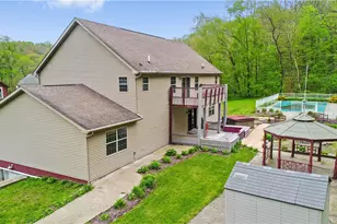 684 Pike Run Dr, California, PA 15427 - Photo 2