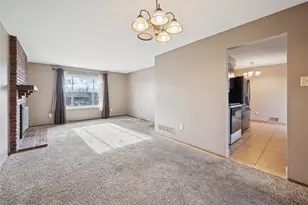 92 Skyvue Dr, Pittsburgh, PA 15234 - Photo 6