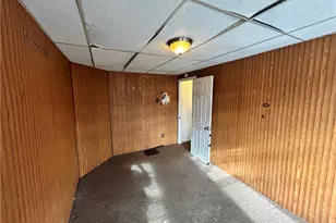 439 E 7th Ave, Tarentum, PA 15084 - Photo 14