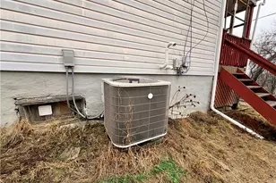 801 Cowan Ave, Jeannette, PA 15644 - Photo 30