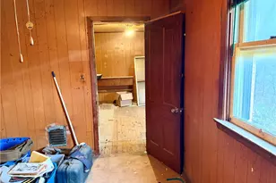 801 Cowan Ave, Jeannette, PA 15644 - Photo 20