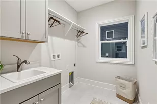 1050 Lakeside Dr, McDonald, PA 15057 - Photo 24