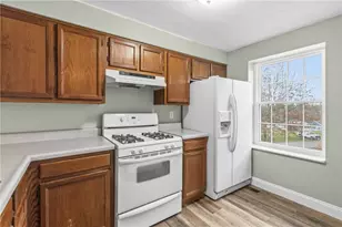 504 Lexington Dr, Hopewell Township, PA 15001 - Photo 10