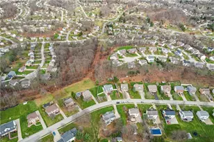 144 Stonewood Dr, Bethel Park, PA 15102 - Photo 32