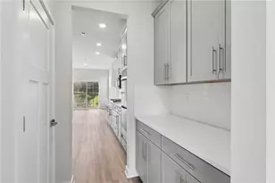 410 Barons Ct, Peters Township, PA 15637 - Photo 8