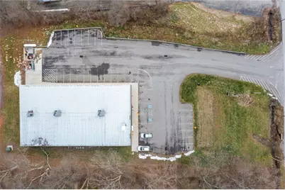 1221 Lawrence Ave, Ellwood City, PA 16117 - Photo 16